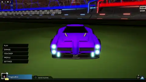 Blox League lobby with Play, Garage, Item Shop, and Invite Players